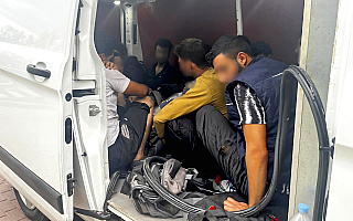 Irańczycy ukryci w busie. Kilkanaście osób znaleziono podczas kontroli drogowej